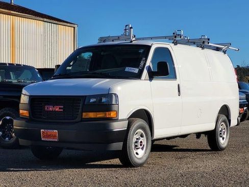 New 2024 GMC Savana 2500 w/ Driver Convenience Package image 9