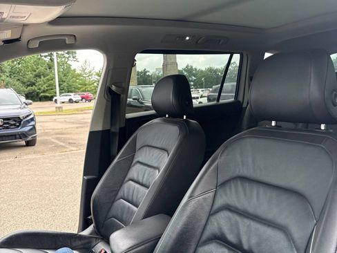 Used 2019 Volkswagen Tiguan SEL Premium AWD/4WD image 8