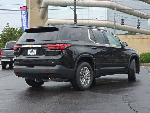 Used 2023 Chevrolet Traverse LT FWD image 26