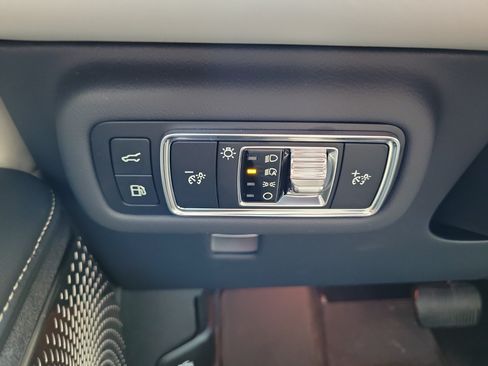 Used 2025 Lincoln Nautilus Reserve AWD/4WD image 26