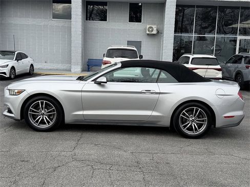 Used 2016 Ford Mustang Premium image 18