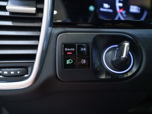 Used 2020 Porsche Cayenne Turbo AWD/4WD image 30