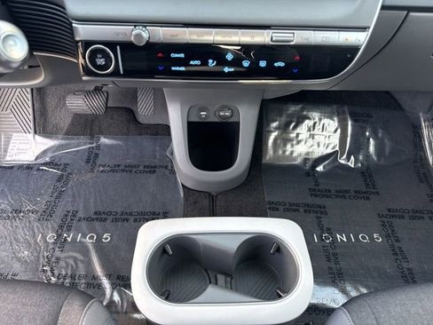 Used 2024 Hyundai Ioniq 5 SE image 24