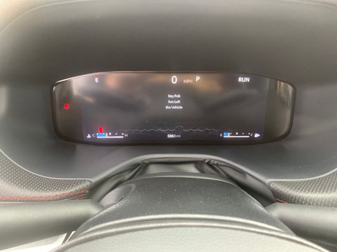 Used 2025 Jeep Compass Trailhawk w/ Trailhawk Elite Group image 18