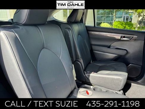 Used 2021 Toyota Highlander Limited AWD/4WD image 23