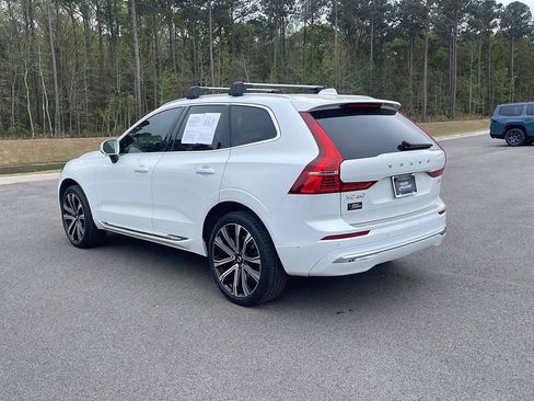 Used 2023 Volvo XC60 B5 Ultimate w/ Climate Package image 5