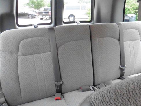 Used 2020 Chevrolet Express 3500 LT w/ LT Preferred Equipment Group RWD image 6