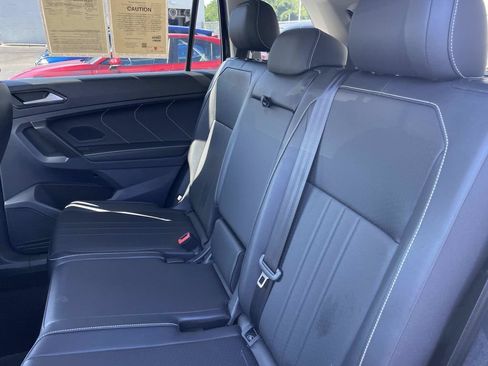 Used 2023 Volkswagen Tiguan SE FWD image 13