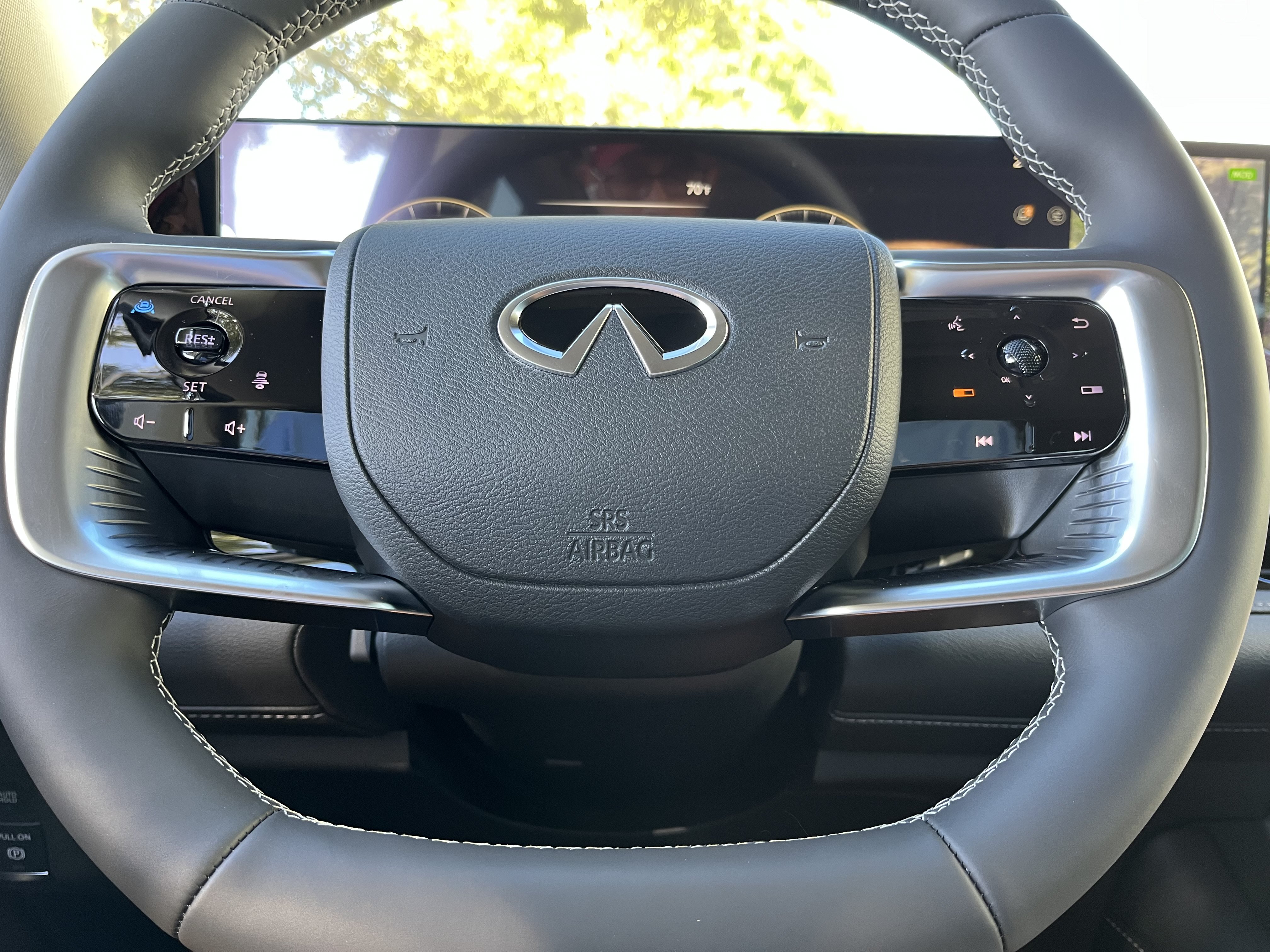 New 2027 INFINITI QX80 Luxe w/ Cargo Package RWD image 17