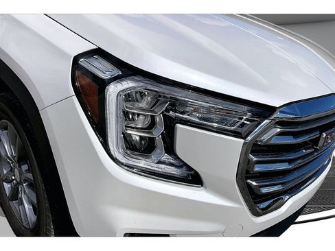 Used 2024 GMC Terrain SLT w/ Infotainment Package II AWD/4WD image 33