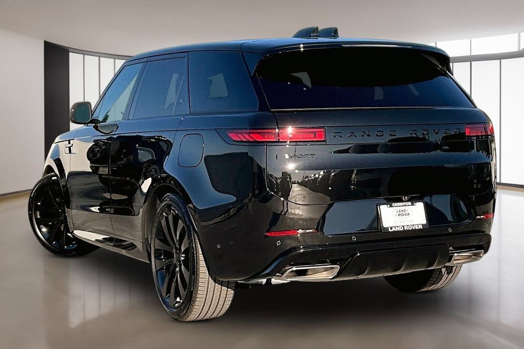 New 2026 Land Rover Range Rover Sport Dynamic SE AWD/4WD image 3