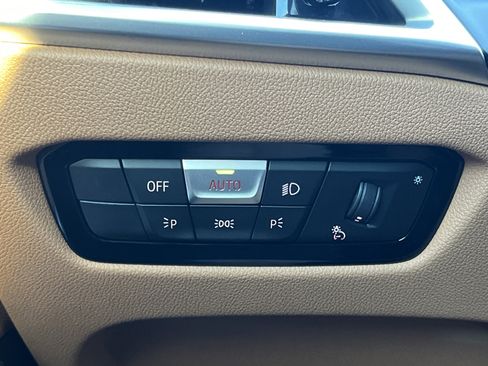 New 2026 BMW 330i Sedan w/ Premium Package image 15