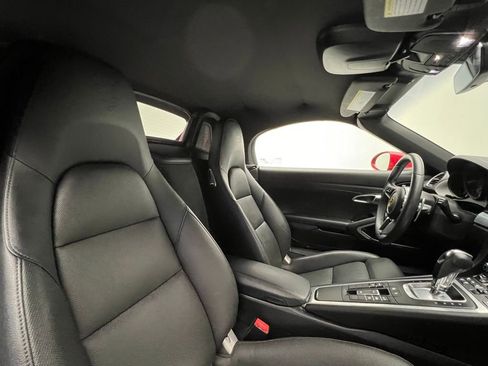 Certified 2023 Porsche 718 Boxster S image 18