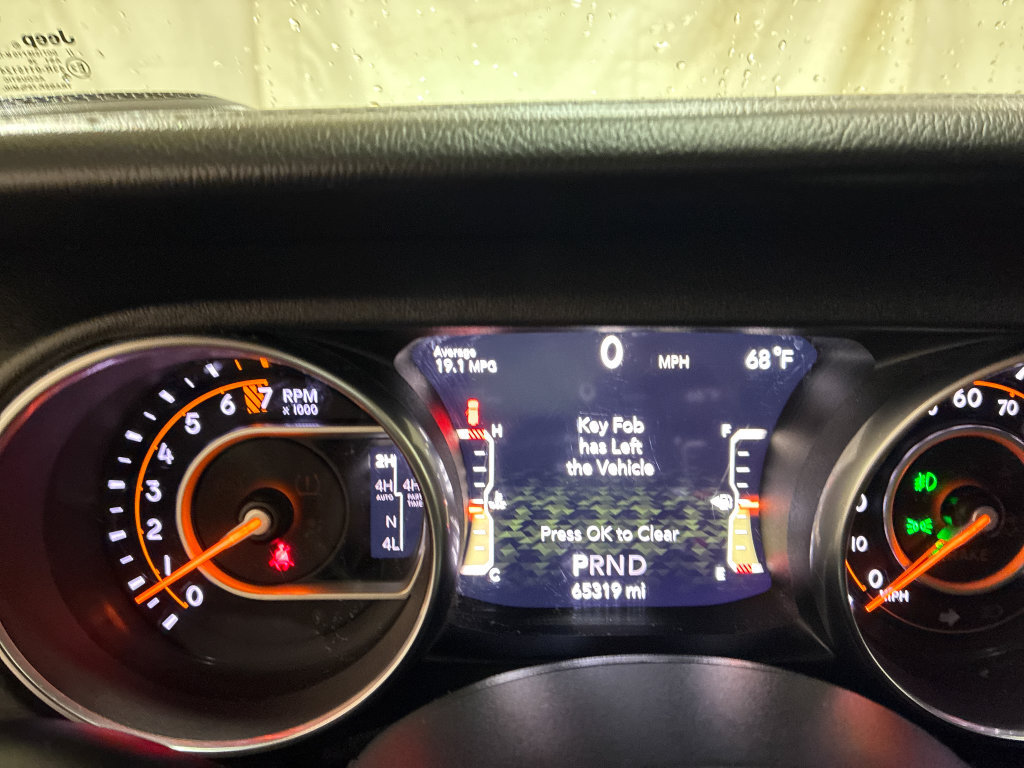 Used 2018 Jeep Wrangler Unlimited Sahara w/ Quick Order Package 24M Moab AWD/4WD image 15