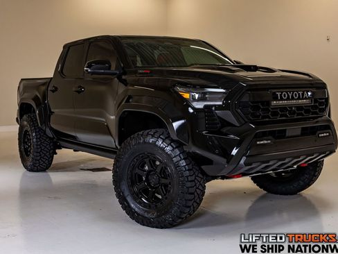 Used 2025 Toyota Tacoma TRD Pro AWD/4WD image 1