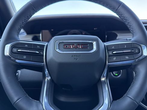 New 2026 GMC Acadia Elevation image 21