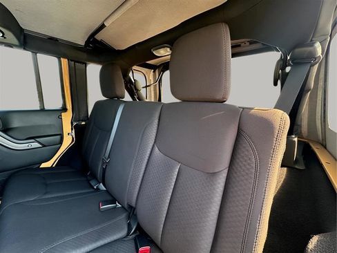 Used 2014 Jeep Wrangler Unlimited Sport w/ Quick Order Package 24S AWD/4WD image 13