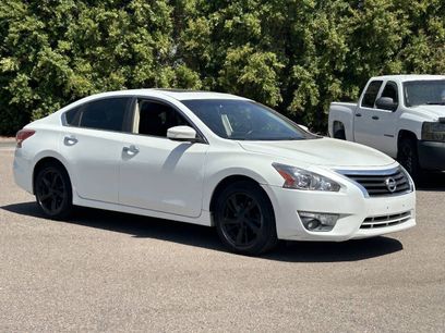 Used 2013 Nissan Altima 2.5 SL w/ 2.5 Moonroof Pkg