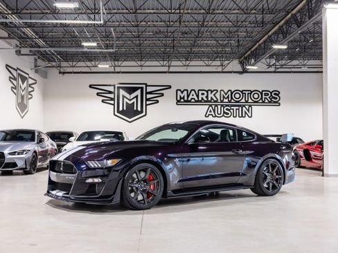 Used 2022 Ford Mustang Shelby GT500 w/ Carbon Fiber Track Pack RWD image 1