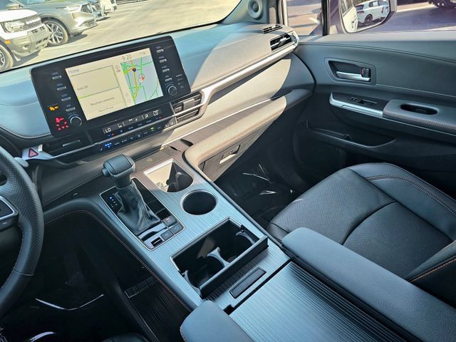 Used 2024 Toyota Sienna XSE w/ XSE Premium Package FWD image 35