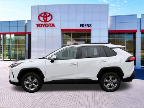 Used 2025 Toyota RAV4 XLE w/ Weather Package AWD/4WD image 7