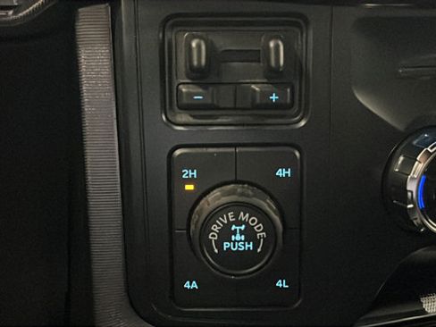 Used 2025 Ford F150 Platinum AWD/4WD image 36