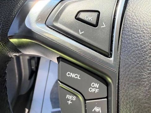 Used 2020 Ford Edge SEL AWD/4WD image 19