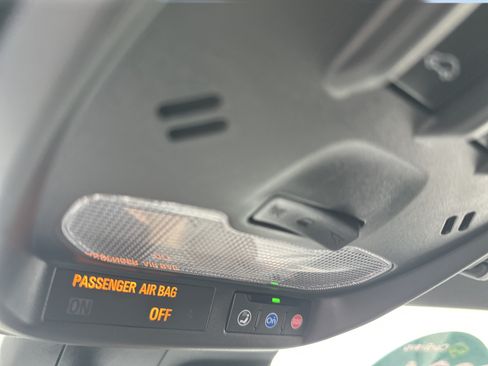 Certified 2024 Chevrolet Trax RS w/ Sunroof Package FWD image 15