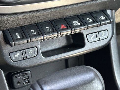 Certified 2019 Chevrolet Colorado ZR2 w/ Colorado ZR2 Bison Edition image 32