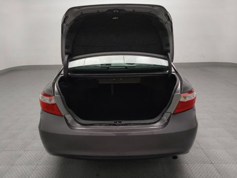 Used 2017 Toyota Camry LE image 29