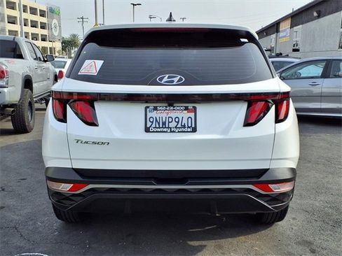 Certified 2024 Hyundai Tucson SE image 5