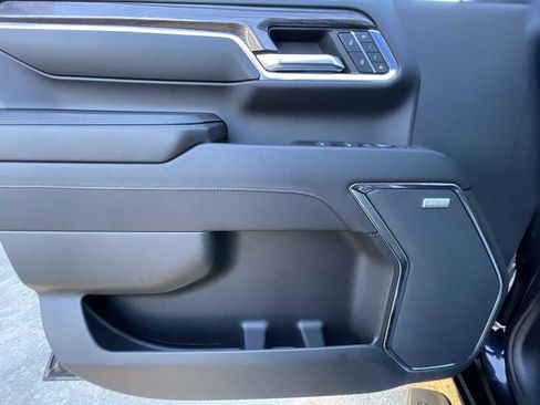 Used 2024 Chevrolet Silverado 2500 LTZ w/ LTZ Premium Package image 22