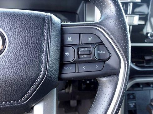 Certified 2025 Toyota Tundra SR5 AWD/4WD image 18