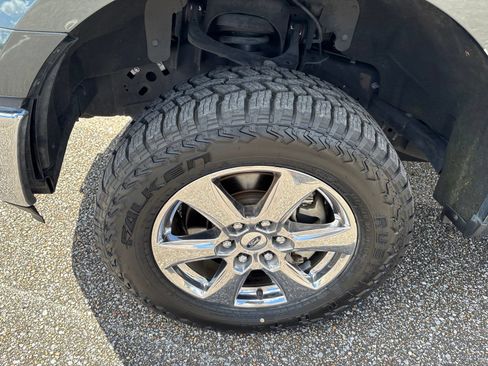 Used 2018 Ford F150 XLT w/ Equipment Group 302A Luxury RWD image 7