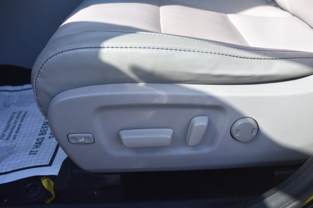 Used 2018 Toyota Highlander XLE FWD image 14