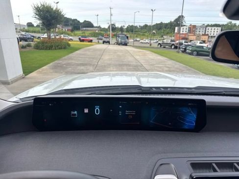 Used 2025 Ford Expedition Max Active AWD/4WD image 21