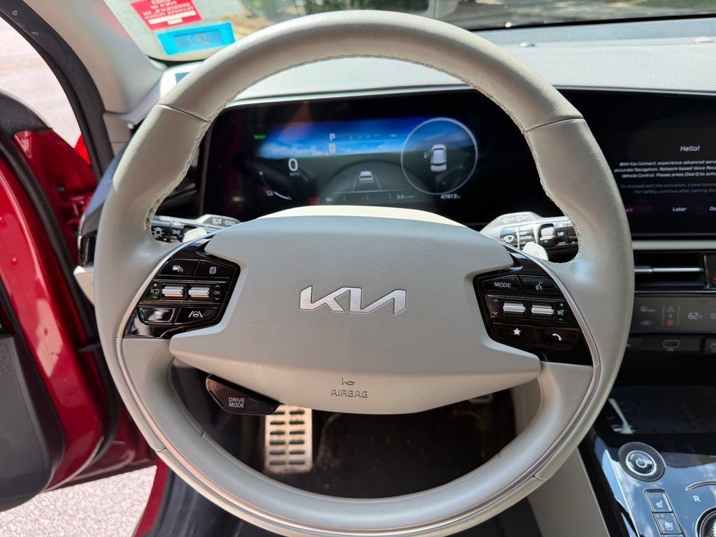 Used 2023 Kia Niro Wave w/ Wave Preserve Package FWD image 7