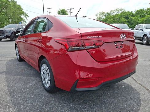 Used 2022 Hyundai Accent SE FWD image 5