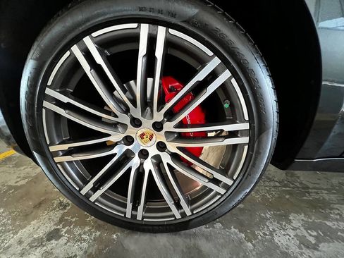 Used 2017 Porsche Macan GTS image 31