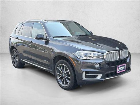 Used 2016 BMW X5 xDrive50i AWD/4WD image 3