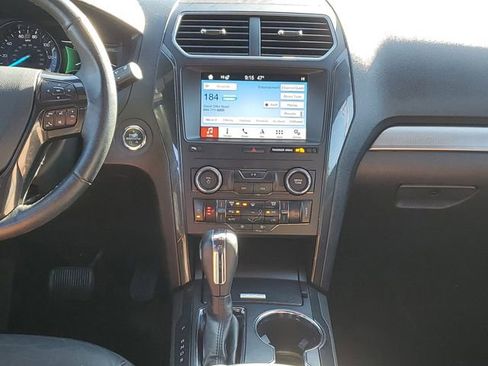 Used 2019 Ford Explorer XLT w/ Equipment Group 202A AWD/4WD image 14