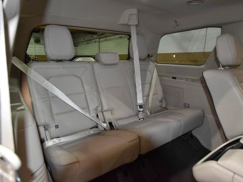 Used 2019 Lincoln Navigator Reserve AWD/4WD image 53