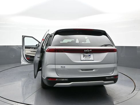 Certified 2023 Kia Carnival LX image 48