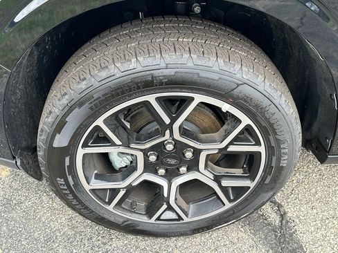 New 2025 Ford Maverick Lariat w/ 4K Tow Package image 6