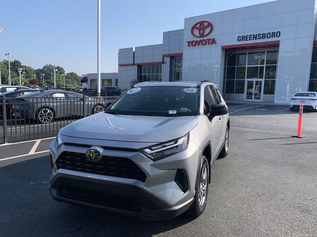 Certified 2025 Toyota RAV4 LE AWD/4WD image 1