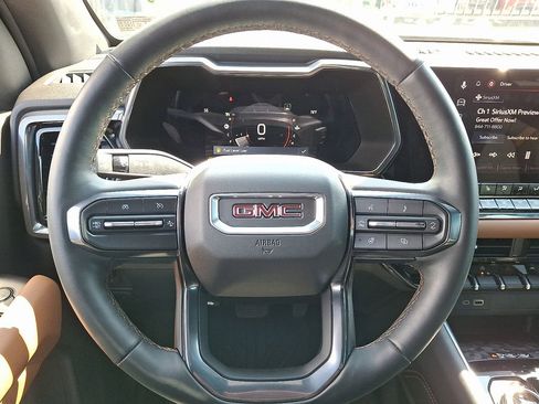 Used 2023 GMC Canyon AT4 w/ AT4 Premium Package AWD/4WD image 17