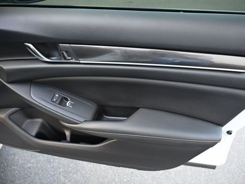 Used 2020 Honda Accord Sport image 16