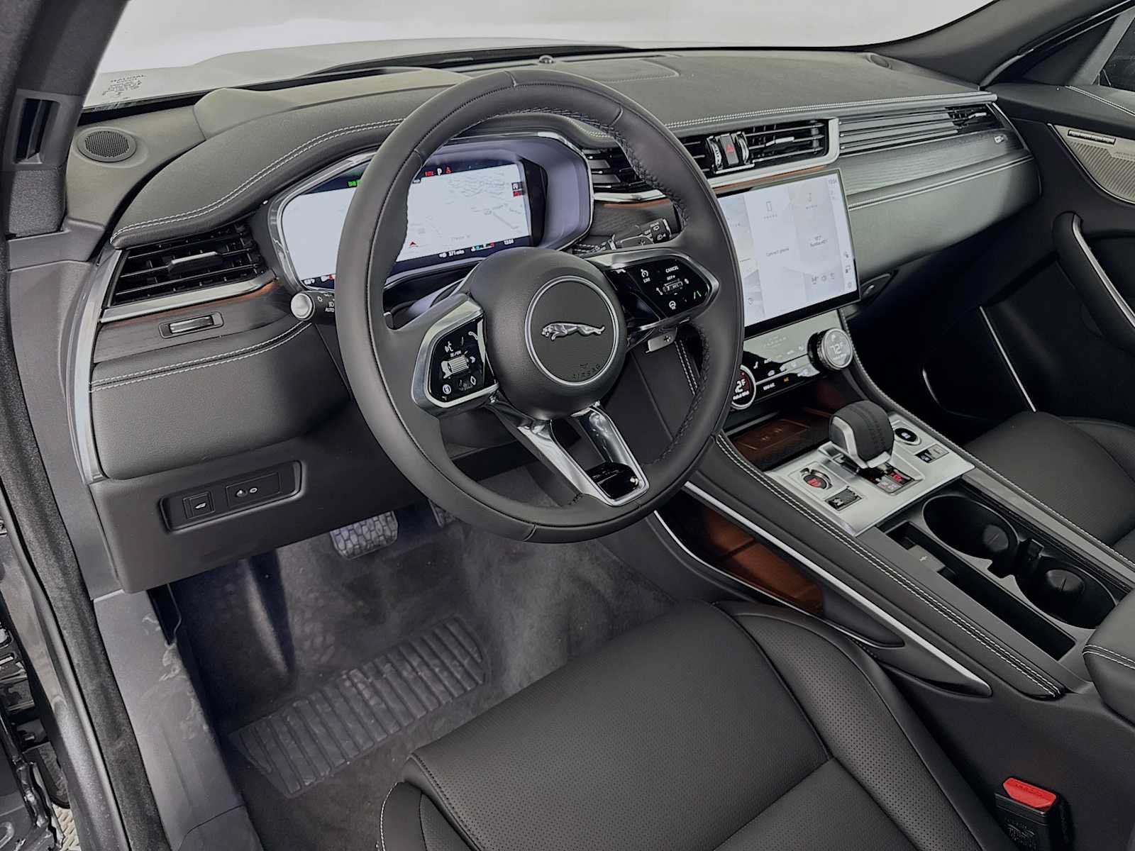 New 2026 Jaguar F-PACE R-Dynamic S AWD/4WD image 8