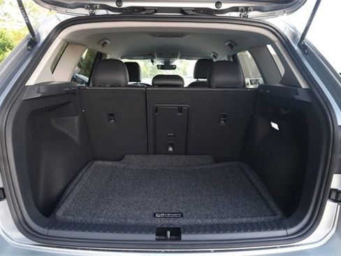 New 2025 Volkswagen Taos SE image 7