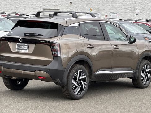 New 2026 Nissan Kicks SV w/ SV Premium Package image 4
